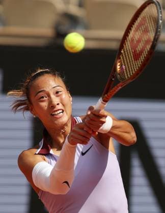 (250603) -- PARIS, June 3, 2025 -- Zheng Qinwen returns a shot during the women s singles quarterfinal between Zheng Qinwen of China and Aryna Sabalenka of Belarus at the French Open tennis tournament at Roland Garros, Paris, France, June 3, 2025. ) (SP)FRANCE-PARIS-TENNIS-FRENCH OPEN-WOMEN S SINGLES-QUARTERFINAL GaoxJing 