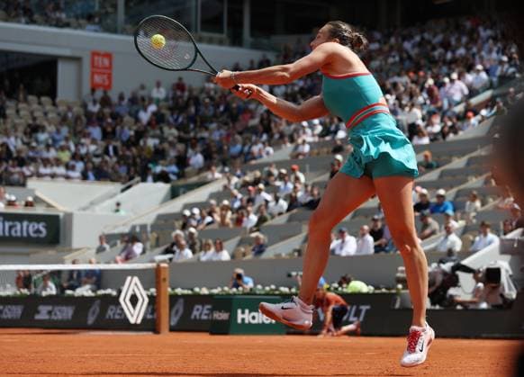 (250603) -- PARIS, June 3, 2025 -- Aryna Sabalenka returns a shot during the women s singles quarterfinal between Zheng Qinwen of China and Aryna Sabalenka of Belarus at the French Open tennis tournament at Roland Garros, Paris, France, June 3, 2025. ) (SP)FRANCE-PARIS-TENNIS-FRENCH OPEN-WOMEN S SINGLES-QUARTERFINAL GaoxJing 