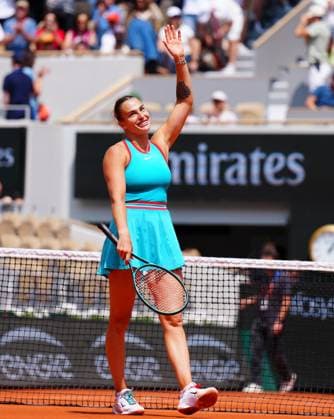 Aryna Sabalenka celebrates winning her quarter final match against Qinwen Zheng French Open Tennis, Day Ten, Tennis, Roland Garros, Paris, France - 03 Jun 2025 EDITORIAL USE ONLY No use with unauthorised audio, video, data, fixture lists, club league logos or live services. Online in-match use limited to 120 images, no video emulation. No use in betting, games or single club league player publications. Copyright: xJavierxGarcia Shutterstockx 15335298n