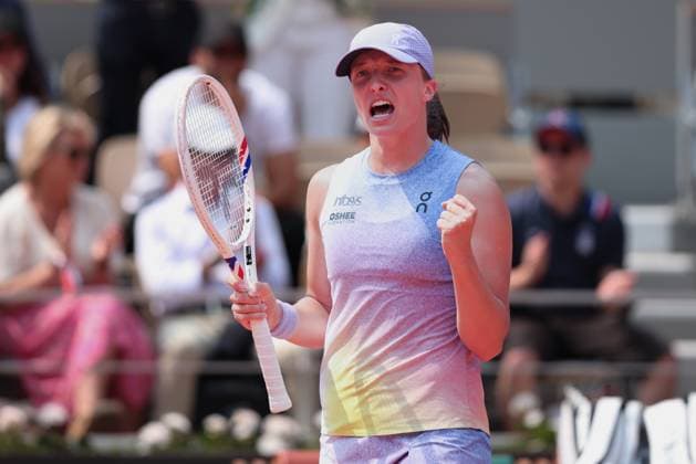 Iga Swiatek cheers after the win, jubilation, joy, emotion Tennis French Open 2025 Roland Garros Paris France June 3, 2025 Copyright: xJuergenxHasenkopfx