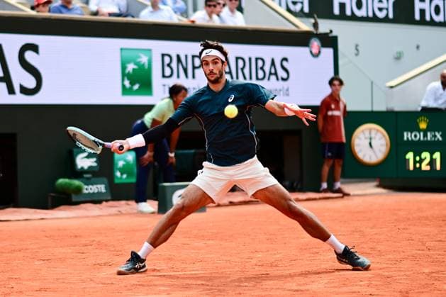 TENNIS : Roland Garros 2025 - Internationaux de France - 03 06 2025 Lorenzo Musetti ( Italy ) during the 2025 French Open at Roland Garros on Juin 03, 2025 in Paris, France. ( Photo Dante Badano PSNewz ) - ParisFrance  Copyright: xx