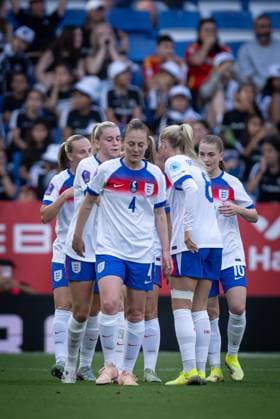 Agnes Beever Jones England celebrates after scoring her team s goal during a Women s Nations League match between Spain and England at Stage Front Stadium in Barcelona, Barcelona, Spain, on June 03 2025 Photo by Felipe Mondino Copyright: x@FELIPExMONDINOx