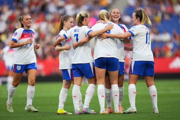 Alessia Russo of England celebrates scoring to make it 0-1 Spain Women v England Women, UEFA Women s Nations League - League A - Group 3, Football, RCDE Stadium, Barcelona, Spain - 03 Jun 2025 EDITORIAL USE ONLY No use with unauthorised audio, video, data, fixture lists, club league logos or live services. Online in-match use limited to 120 images, no video emulation. No use in betting, games or single club league player publications. Copyright: xBaguxBlanco Shutterstockx 15338013u
