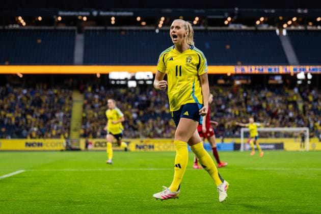 250603 Stina Blackstenius of Sweden celebrates after scoring 1 0 during the Women s Nations League football match between Sweden and Denmark on June 3, 2025 in Stockholm Photo Joel Marklund BILDBYRAN kod JM JM0698 fotboll football soccer fotball nations league uefa womens nations league sverige sweden danmark denmark dam bbeng bbauto jubel  Copyright: JOELxMARKLUND BB250603JM018