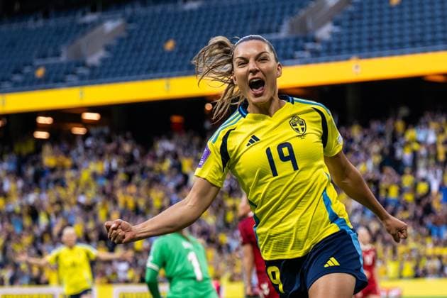 250603 Johanna Rytting Kaneryd of Sweden celebrates after scoring 2 0 during the Women s Nations League football match between Sweden and Denmark on June 3, 2025 in Stockholm Photo Joel Marklund BILDBYRAN kod JM JM0698 fotboll football soccer fotball nations league uefa womens nations league sverige sweden danmark denmark dam bbeng bbauto jubel  Copyright: JOELxMARKLUND BB250603JM020