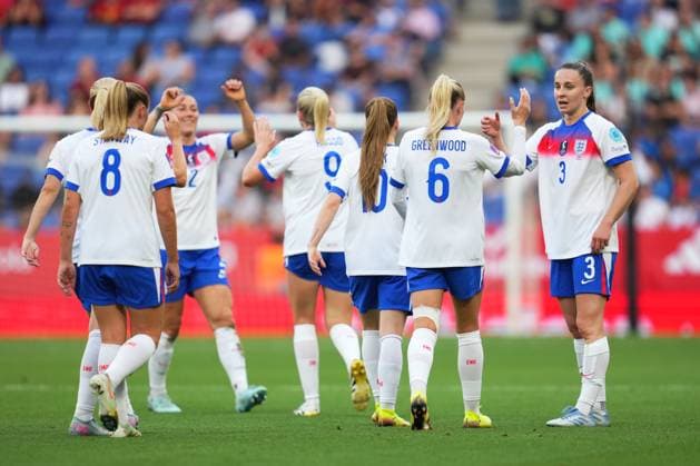 Alessia Russo of England celebrates scoring to make it 0-1 with team mates Spain Women v England Women, UEFA Women s Nations League - League A - Group 3, Football, RCDE Stadium, Barcelona, Spain - 03 Jun 2025 EDITORIAL USE ONLY No use with unauthorised audio, video, data, fixture lists, club league logos or live services. Online in-match use limited to 120 images, no video emulation. No use in betting, games or single club league player publications. Copyright: xBaguxBlanco Shutterstockx 15338013w