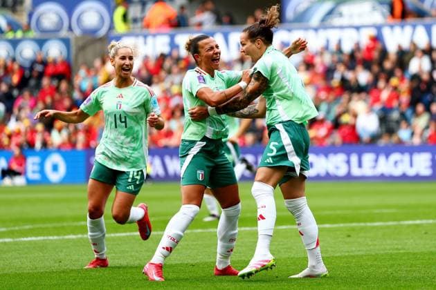Elena Linari of Italy celebrates scoring a goal after making the score 0-1. Wales Women v Italy Women, UEFA Women s Nations League - League A - Group 4, Football, Swansea.com Stadium, Swansea, Wales, UK - 03 Jun 2025 EDITORIAL USE ONLY No use with unauthorised audio, video, data, fixture lists, club league logos or live services. Online in-match use limited to 120 images, no video emulation. No use in betting, games or single club league player publications. Copyright: xJamesxMarsh Shutterstockx 15338010w