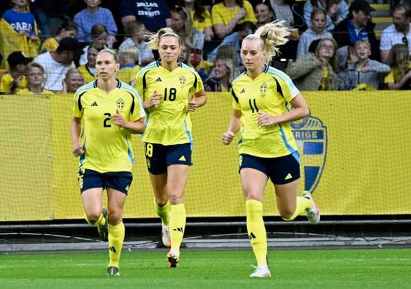 STOCKHOLM, SWEDEN 20250603 Swedens 11 Stina Blackstenius cheers after a 1-0 assist by 18 Fridolina Rolfö during Tuesdays Nations League, Womens Division A, Group 4 match between Sweden and Denmark at Strawberry Arena STOCKHOLM SWEDEN x10050x  Copyright: xPontusxLundahl TTx NATIONS LEAGUE SVERIGE-DANMARK