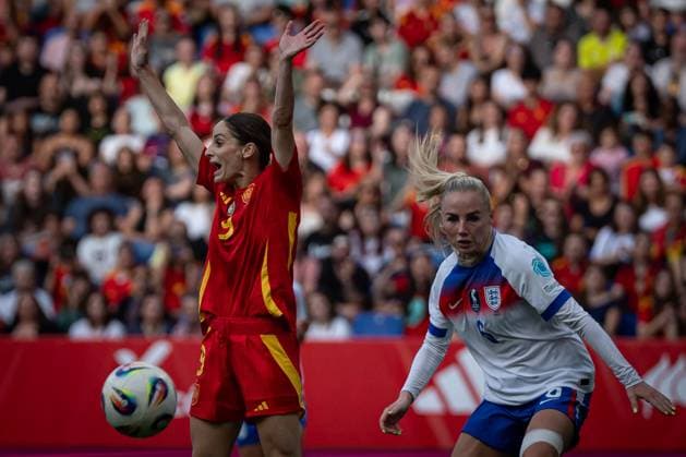 Esther Gonzalez (Spain) gestures during a Women s Nations League match between Spain and England at Stage Front Stadium in Barcelona, Barcelona, Spain, on June 03 2025. Photo by Felipe Mondino  Copyright: xFelipexMondino IPAxSportx xipa-agency.netx xx IPA_58574782 IPA_Agency_IPA58574782