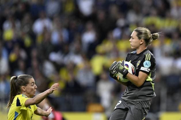 STOCKHOLM, SWEDEN 20250603 Swedens goalkeeper Jennifer Falk during Tuesdays match between Sweden and Denmark in the Nations League, Womens Division A, Group 4, at Strawberry Arena STOCKHOLM SWEDEN x10050x  Copyright: xPontusxLundahl TTx NATIONS LEAGUE SVERIGE-DANMARK