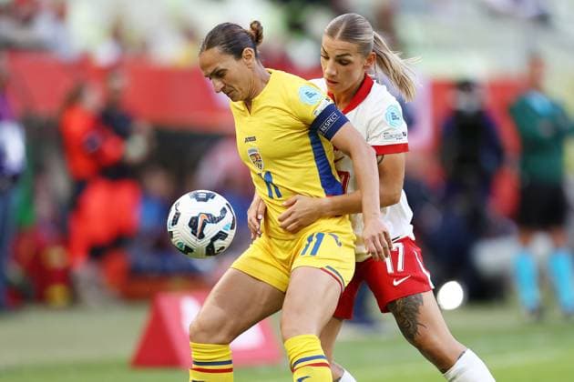 2025.06.03 Gdansk Pilka nozna Liga Narodow UEFA Kobiet Mecz Polska - Rumunia N z Florentina Olar Klaudia Slowinska Foto Piotr Matusewicz PressFocus 2025.06.03 Gdansk Football UEFA Womens Nations League Poland - Romania Florentina Olar Klaudia Slowinska Credit: Piotr Matusewicz PressFocus NEWSPIX.PL --- newspix.pl POLAND OUT! 