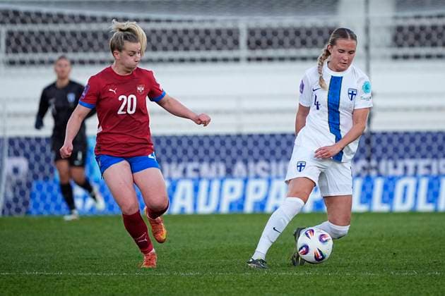 Tijana FilipoviÄ‡ of Serbia and Ria Öling of Finland during the UEFA Women s Nations League match between Finland and Serbia at the Helsinki Olympic Stadium on 3rd June 2025 in Helsinki, Finland. (Kalle Parkkinen Newspix24)  Copyright: xKALLExPARKKINENx NP24kp0015