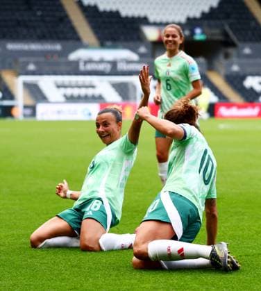Cristiana Girelli of Italy celebrates scoring a goal after making the score 0-4. Wales Women v Italy Women, UEFA Women s Nations League - League A - Group 4, Football, Swansea.com Stadium, Swansea, Wales, UK - 03 Jun 2025 EDITORIAL USE ONLY No use with unauthorised audio, video, data, fixture lists, club league logos or live services. Online in-match use limited to 120 images, no video emulation. No use in betting, games or single club league player publications. Copyright: xJamesxMarsh Shutterstockx 15338010bc