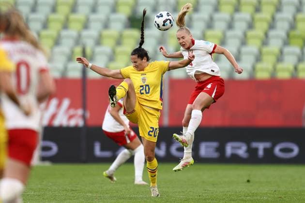 2025.06.03 Gdansk Pilka nozna Liga Narodow UEFA Kobiet Mecz Polska - Rumunia N z Cristina Carp Paulina Dudek Foto Piotr Matusewicz PressFocus 2025.06.03 Gdansk Football UEFA Womens Nations League Poland - Romania Cristina Carp Paulina Dudek Credit: Piotr Matusewicz PressFocus NEWSPIX.PL --- newspix.pl POLAND OUT! 