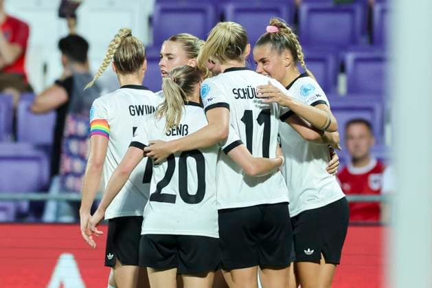 Selina Cerci Germany celebrates her goal with teammates, UEFA Women s Nations League 2024 25 Grp A1 MD6, Austria and Germany, Viola Park on 03 June 2025 in Vienna, Austria Photo by Marco Steinbrenner DeFodi Images Selina Cerci Germany celebrates her goal with teammates, UEFA Women s Nations League 2024 25 Grp A1 MD6, Austria and Germany, Viola Park, June 3, 2025 in Vienna, Austria Photo by Marco Steinbrenner DeFodi Images