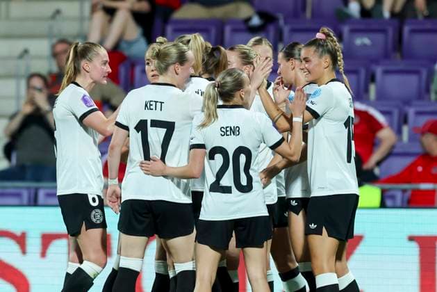 Selina Cerci Germany celebrates her goal with teammates, UEFA Women s Nations League 2024 25 Grp A1 MD6, Austria and Germany, Viola Park on 03 June 2025 in Vienna, Austria Photo by Marco Steinbrenner DeFodi Images Selina Cerci Germany celebrates her goal with teammates, UEFA Women s Nations League 2024 25 Grp A1 MD6, Austria and Germany, Viola Park, June 3, 2025 in Vienna, Austria Photo by Marco Steinbrenner DeFodi Images