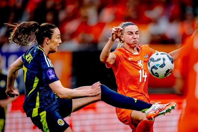 Netherlands midfielder Jackie Groenen, Scotland midfielder Caroline Weir during the match Netherlands Scotland women at the Koning Willem II stadium for the UEFA Nations League women season 2024 2025 in TILBURG, Netherlands on 3 june 2025, photo by Marcel van Dorst EYE4images DeFodi Images