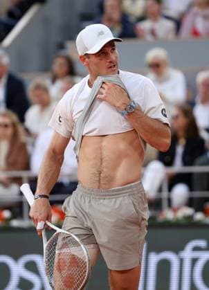 Tommy Paul of USA frustrated French Open Tennis, Day Ten, Tennis, Roland Garros, Paris, France - 03 Jun 2025 EDITORIAL USE ONLY No use with unauthorised audio, video, data, fixture lists, club league logos or live services. Online in-match use limited to 120 images, no video emulation. No use in betting, games or single club league player publications. Copyright: xEllaxLing Shutterstockx 15335299cj