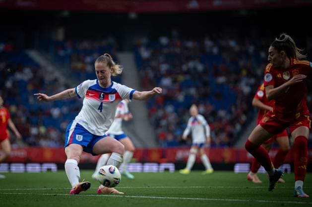 CALCIO - UEFA Nations League - Women s SPAIN vs ENGLAND Keira Walsh (England) in action during a Women s Nations League match between Spain and England at Stage Front Stadium in Barcelona, Barcelona, Spain, on June 03 2025. Photo by Felipe Mondino Barcelona Spain  Copyright: xIPAxSport ABACAx