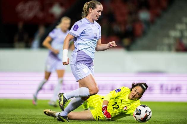 250603 Elisabeth Terland of Norway missing a chance to score during the UEFA Women™s Nations League football match between Switzerland and Norway on June 3, 2025 in Sion Photo Marius Simensen BILDBYRAN COP 238 bbeng dam football fotball fotboll norge norway soccer sveits switzerland uefa women s nations league  Copyright: MARIUSxSIMENSEN BB250603BB751