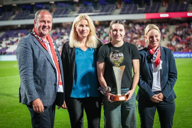 WOMEN SOCCER - NL, AUT vs GER VIENNA,AUSTRIA,03.JUN.25 - WOMEN SOCCER - UEFA Women s Nations League, OEFB international match, Länderspiel, Nationalmannschaft Austria vs Germany. Image shows president Josef Proell (OEFB), Birgit Egarter (APA) and Barbara Dunst (AUT).  GEPAxpictures xDavidxBitzan
