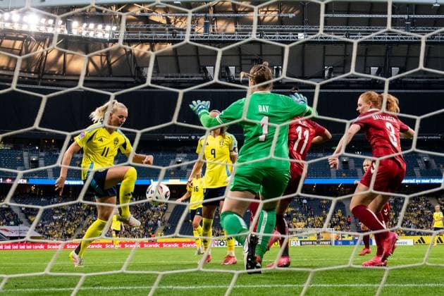 250603 Stina Blackstenius of Sweden scores 5 1 behind goalkeeper Maja Bay ostergaard, Katrine Veje and Stine Ballisager of Denmark during the Women s Nations League football match between Sweden and Denmark on June 3, 2025 in Stockholm Photo Emma Wallskog BILDBYRAN COP 320 JM0698 fotboll football soccer fotball nations league uefa womens nations league sverige sweden danmark denmark dam bbeng  Copyright: EMMAxWALLSKOG BB250603EW053