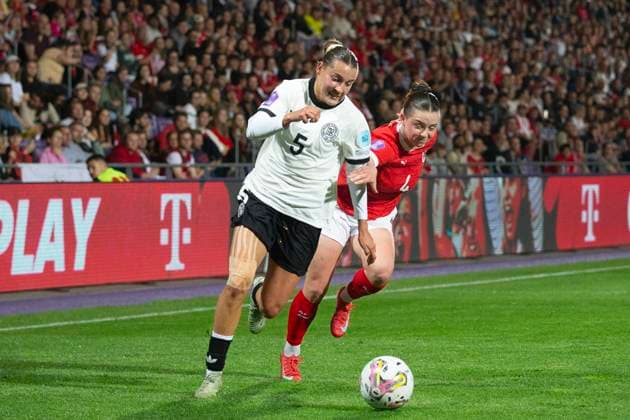 GER, Bremen, Soccer, Womens Soccer, UEFA Womens Nations League, Matchday 6, Austria vs Germany in picture v l Carlotta Wamser GER 05 , Maria Plattner AUT 04 , Duel 03 06 2025, Franz Horr Stadium Vienna UEFA REGULATIONS PROHIBIT ANY USE OF PHOTOGRAPHS AS IMAGE SEQUENCES AND OR QUASI VIDEO, Copyright: HMBxMedia PaulxFritz