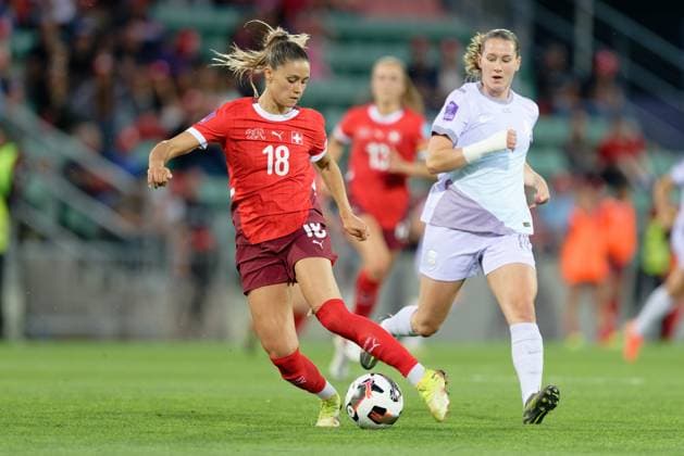 Sion, Switzerland, June 03 2025 : Viola Calligaris (18 Switzerland) in action (close up) Elisabeth Terland (19 Norway) during the UEFA Women s Nations League game between Switzerland and Norway at Stade de Tourbillon in Sion, Switzerland (Giuseppe Velletri SPP) Copyright: xGiuseppexVelletrix xSPPx spp-en-GiVeSp-DZ9_8036