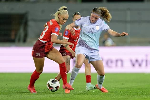 Sion, Switzerland, June 03 2025 : Signe Gaupset (20 Norway) Alisha Lehmann (23 Switzerland) battle for the ball (duel) during the UEFA Women s Nations League game between Switzerland and Norway at Stade de Tourbillon in Sion, Switzerland (Giuseppe Velletri SPP) Copyright: xGiuseppexVelletrix xSPPx spp-en-GiVeSp-DZ9_8133