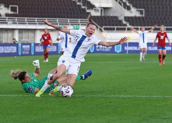 Sanni Franssi (17 Finland) being tackled during the UEFA Women s Nations League game between Finland and Serbia at the Olympic Stadium, Helsinki, Finland, on Tuesday, 03 June, 2025. (Bettina Weissensteiner SPP) Copyright: xBettinaxWeissensteinerx xSPPx spp-en-BeWeSp-D02A6491