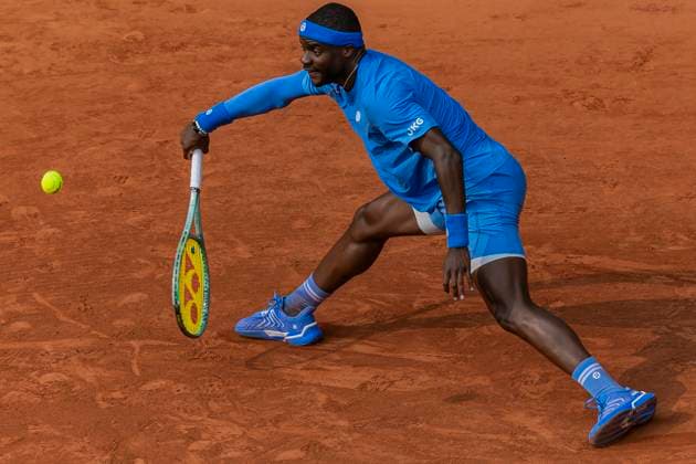 2025 French Open - Day Ten Frances Tiafoe returns the ball against Lorenzo Musetti at the Roland Garros Grand Slam Tournament in Paris, France, on June 3, 2025. Paris France  Copyright: xRobertxSzaniszlox originalFilename:szaniszlo-notitle250603_np10D.jpg