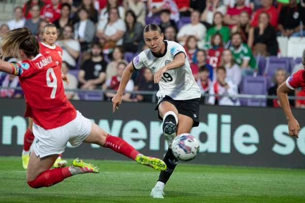 GER, Bremen, Soccer, Womens Soccer, UEFA Womens Nations League, Matchday 6, Austria vs Germany in picture v l Klara Buehl GER 19 , Shot 03 06 2025, Franz Horr Stadion Vienna UEFA REGULATIONS PROHIBIT ANY USE OF PHOTOGRAPHS AS IMAGE SEQUENCES AND OR QUASI VIDEO, Copyright: HMBxMedia PaulxFritz