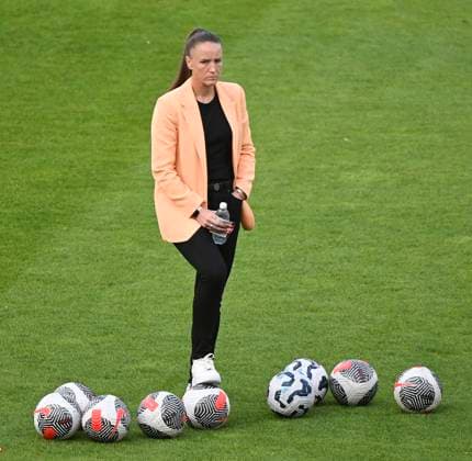 June 3, 2025, Montreal, Pq, Canada: Canada head coach Casey Stoney looks on during the warm-up ahead of their International Friendly, Länderspiel, Nationalmannschaft soccer match against Haiti in Montreal on Tuesday, June 3, 2025. Casey Stoney,  - ZUMAc35_ 20250603_zaf_c35_077 Copyright: xGrahamxHughesx