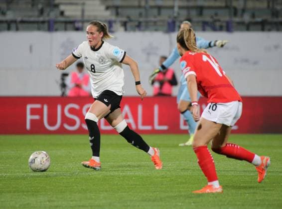 03 06 2025, xgrfx, Soccer UEFA Women s Nations League , Austria Germany v l Sydney Lohmann German Women s National Team , Annabel Schaching Austria DFL DFB REGULATIONS PROHIBIT ANY USE OF PHOTOGRAPHS as IMAGE SEQUENCES and or QUASI VIDEO Vienna