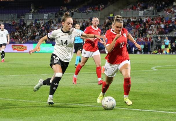 03 06 2025, xgrfx, Football UEFA Women s Nations League , Austria Germany v l Sophia Kleinherne German Women s National Team , Laura Wienroither Austria DFL DFB REGULATIONS PROHIBIT ANY USE OF PHOTOGRAPHS as IMAGE SEQUENCES and or QUASI VIDEO Vienna