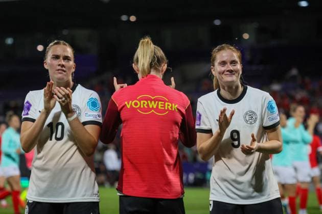 Vienna, Austria 03 June 2025 UEFA Nations League Women 2025 Austria vs Germany Pictured from left Laura Freigang Germany and Sjoeke Nüsken Nuesken Germany Generali Arena Copyright: xFotostandx xFantinix