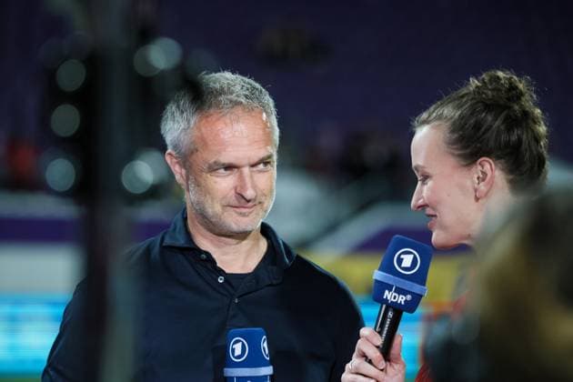 Vienna, Austria 03 June 2025 UEFA Nations League Women 2025 Austria vs Germany In the picture from left coach Christian Wück Wueck Germany and presenter Almuth Schult Germany in an interview in Vienna Generali Arena Copyright: xFotostandx xFantinix