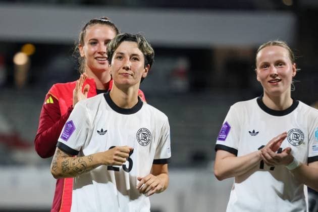 Vienna, Austria 03 June 2025 UEFA Nations League Women 2025 Austria vs Germany Pictured from left Sara Doorsoun Germany and Franziska Kett Germany Generali Arena Copyright: xFotostandx xFantinix
