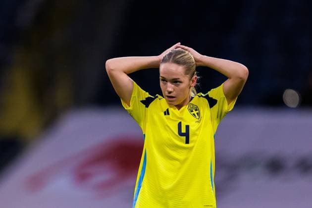 250603 Hanna Lundkvist of Sweden during the Women s Nations League football match between Sweden and Denmark on June 3, 2025 in Stockholm Photo Joel Marklund BILDBYRAN kod JM JM0698 fotboll football soccer fotball nations league uefa womens nations league sverige sweden danmark denmark dam bbeng  Copyright: JOELxMARKLUND BB250603JM170
