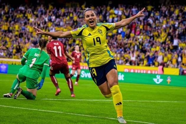 250603 Johanna Rytting Kaneryd of Sweden celebrates after scoring the 2 0 goal during the Women s Nations League football match between Sweden and Denmark on June 3, 2025 in Stockholm Photo Joel Marklund BILDBYRAN kod JM JM0698 fotboll football soccer fotball nations league uefa womens nations league sverige sweden danmark denmark dam bbeng jubel  Copyright: JOELxMARKLUND BB250603JM200