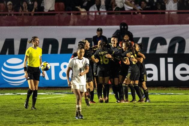 MEXICO VS URUGUAY INTERNATIONAL FRIENDLY MEXICO VS URUGUAY INTERNATIONAL FRIENDLY 03062025 TLAXCALA MEXICO Action photo players of the Mexico female National Soccer Team celebrating a goal during international friendly game against Uruguay held at the Tlahuicole Stadium of Tlaxcala Mexico Action photo players of the Mexico female National Soccer Team celebrating a goal against Uruguay during interrnational friendly game held at the Tlahuicole Stadium of Tlaxcala Mexico Photo by IMAGENSHOP AGENCIA FOTOGRAFICA TLAXCALA TLAXCALA MEXICO Copyright: xIMAGENSHOPxAGENCIAxFOTOGRAFICAx
