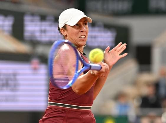 2025 Roland-Garros - Day 11 PARIS, FRANCE - JUNE 04: Madison Keys of US competes during quarter-final women s singles match against Coco Gauff of US (not seen) on day 11 of the French Open tennis tournament on Court Philippe-Chatrier at the Roland-Garros in Paris on June 04, 2025. Mustafa Yalcin Anadolu Paris France. Editorial use only. Please get in touch for any other usage.  Copyright: x2025xAnadoluxMustafaxYalcinx