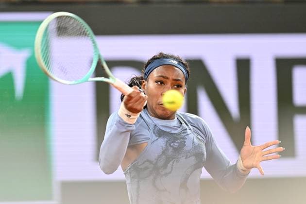 2025 Roland-Garros - Day 11 PARIS, FRANCE - JUNE 04: Coco Gauff of US competes against Madison Keys (not seen) of US during quarter-final women s singles match on day 11 of the French Open tennis tournament on Court Philippe-Chatrier at the Roland-Garros in Paris on June 04, 2025. Mustafa Yalcin Anadolu Paris France. Editorial use only. Please get in touch for any other usage.  Copyright: x2025xAnadoluxMustafaxYalcinx