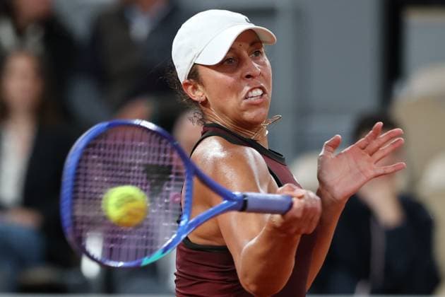 June 4, 2025, Paris, Celestynow, France: MADISON KEYS of USA during the match against Coco Gauff of USA in the quarter final of the French Open 2025 at Roland Garros in Paris. Paris France - ZUMAc278 20250604_zsp_c278_012 Copyright: xMarcinxCholewinskix