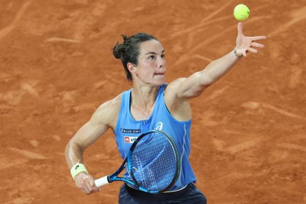 June 4, 2025, Paris, Celestynow, France: LOIS BOISSON of France during the match against Mirra Andreeva in the quarter final of the French Open 2025 at Roland Garros in Paris. Boisson won 7:6 (8-6), 6:3. Paris France - ZUMAc278 20250604_zsp_c278_025 Copyright: xMarcinxCholewinskix