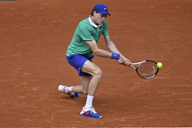 2025 Roland-Garros - Day 11 PARIS, FRANCE - JUNE 4: Jannik Sinner of Italy and Aleksandr Bublik (not seen) of Kazakhstan compete during the Men s Singles Quarter Final match on Day Eleven of the 2025 French Open at Court Philippe-Chatrier in Paris, France on June 4, 2025. Burak Akbulut Anadolu Paris France. Editorial use only. Please get in touch for any other usage.  Copyright: x2025xAnadoluxBurakxAkbulutx