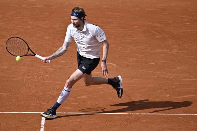 2025 Roland-Garros - Day 11 PARIS, FRANCE - JUNE 4: Jannik Sinner (not seen) of Italy in action against Aleksandr Bublik of Kazakhstan during the Men s Singles Quarter Final match on Day Eleven of the 2025 French Open at Court Philippe-Chatrier in Paris, France on June 4, 2025. Burak Akbulut Anadolu Paris France. Editorial use only. Please get in touch for any other usage.  Copyright: x2025xAnadoluxBurakxAkbulutx