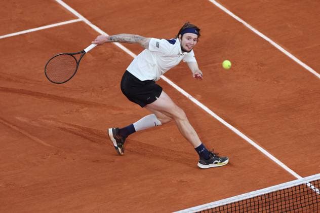 Alexander Bublik of Kazakhstan in action French Open Tennis, Day Eleven, Tennis, Roland Garros, Paris, France - 04 Jun 2025 EDITORIAL USE ONLY No use with unauthorised audio, video, data, fixture lists, club league logos or live services. Online in-match use limited to 120 images, no video emulation. No use in betting, games or single club league player publications. Copyright: xEllaxLing Shutterstockx 15337991bl
