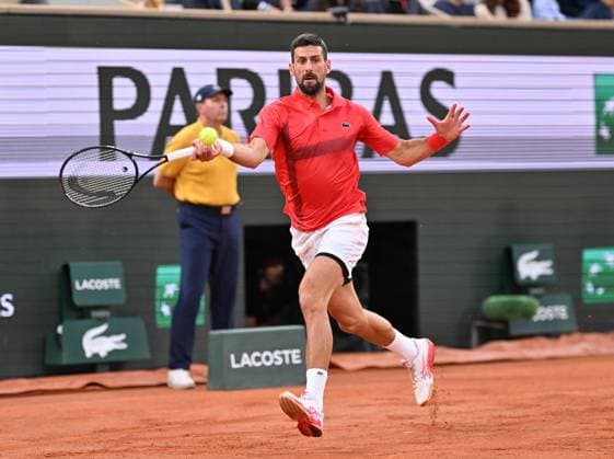 2025 Roland-Garros - Day 11 PARIS, FRANCE - JUNE 4: Novak Djokovic of Serbia in action against Alexander Zverev (not seen) of Germany during the Men s Singles Quarter Final match on Day Eleven of the 2025 French Open at Court Philippe-Chatrier in Paris, France on June 4, 2025. Mustafa Yalcin Anadolu Paris France. Editorial use only. Please get in touch for any other usage.  Copyright: x2025xAnadoluxMustafaxYalcinx