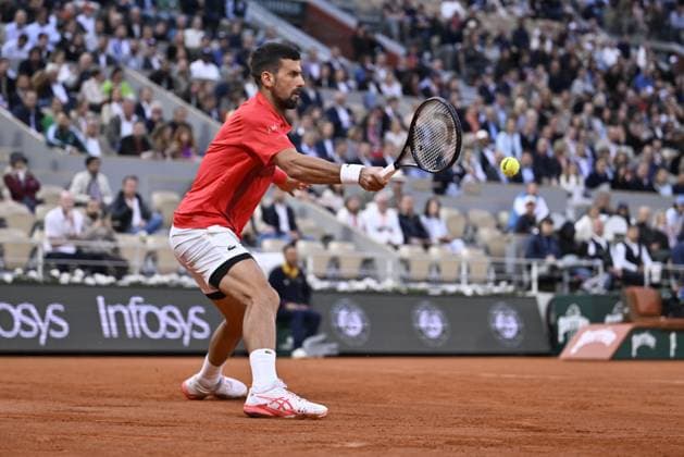 2025 Roland-Garros - Day 11 PARIS, FRANCE - JUNE 04: Novak Djokovic of Serbia plays against Alexander Zverev of Germany during the Men s Singles Quarter Final match on Day Eleven of the 2025 French Open at Roland Garros on June 04, 2025 in Paris, France. Burak Akbulut Anadolu Paris France. Editorial use only. Please get in touch for any other usage.  Copyright: x2025xAnadoluxBurakxAkbulutx